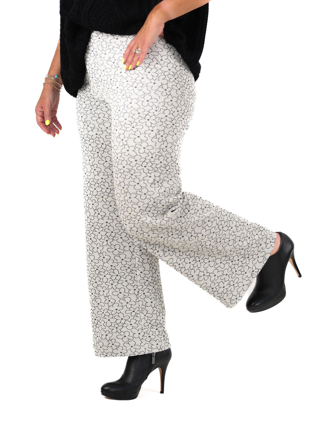 Cropped Floral Print Wide Leg Pants