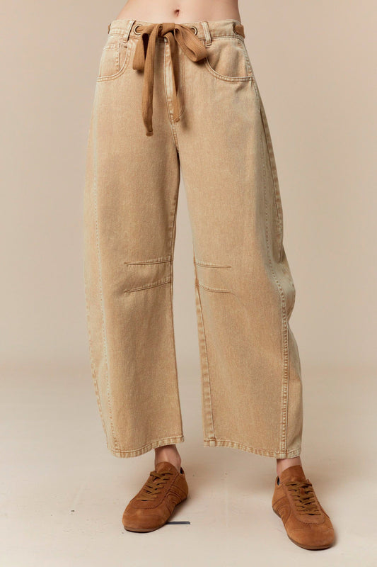 Mineral Washed Belt Barrel Jean