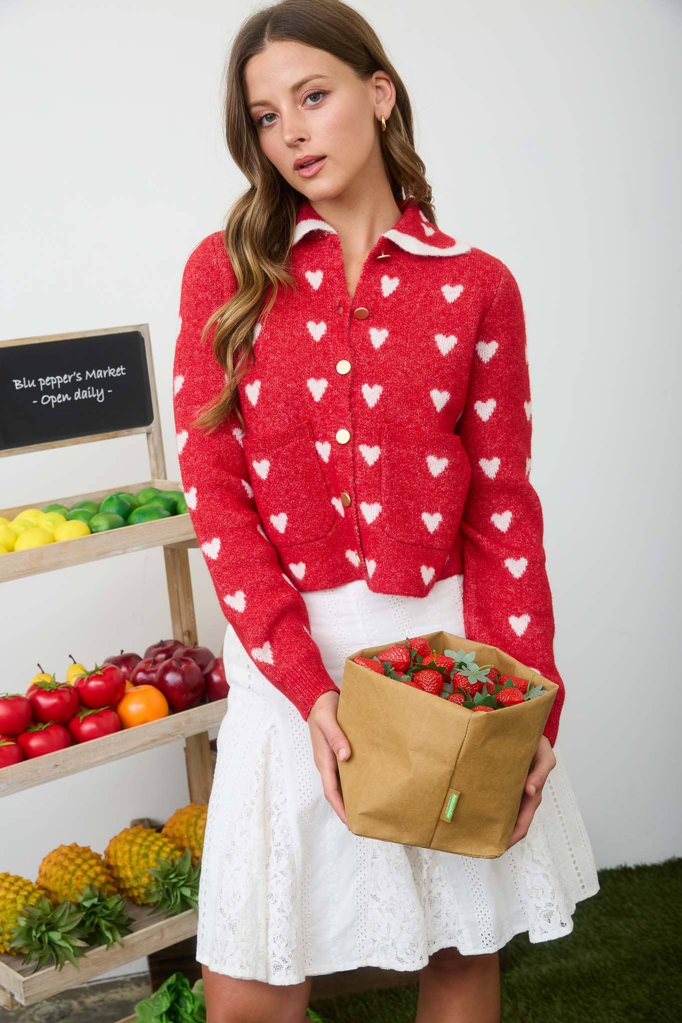 Heart Pattern Scallop Collar Cardigan