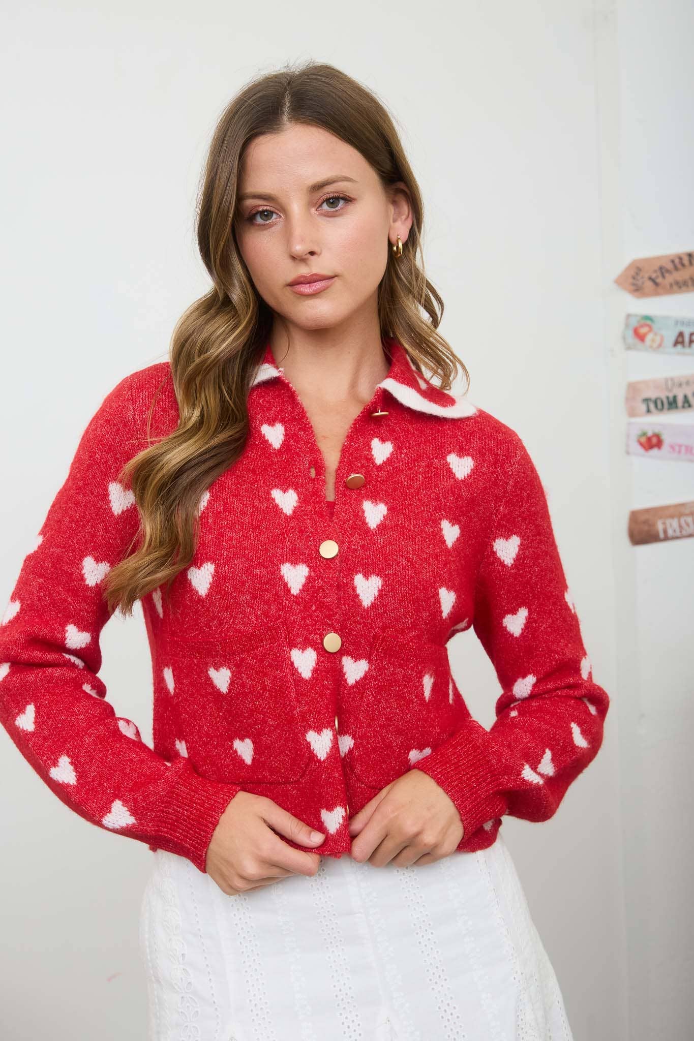 Heart Pattern Scallop Collar Cardigan