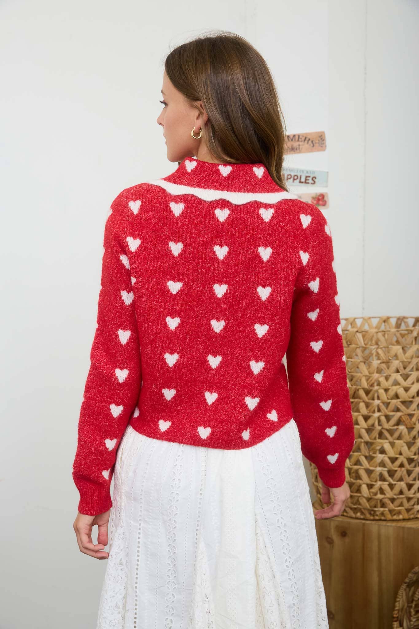 Heart Pattern Scallop Collar Cardigan